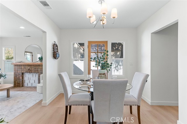 Detail Gallery Image 5 of 25 For 1951 Wagner St, Pasadena,  CA 91107 - 2 Beds | 2 Baths