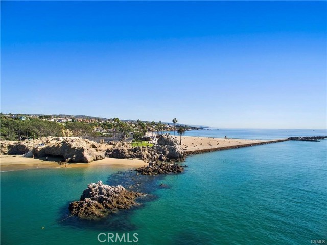 Detail Gallery Image 10 of 11 For 521 Carnation Ave, Corona Del Mar,  CA 92625 - 2 Beds | 1 Baths