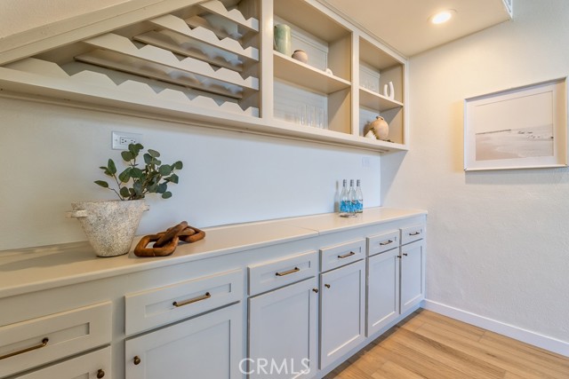 Detail Gallery Image 10 of 42 For 1463 N View Dr, Westlake Village,  CA 91362 - 2 Beds | 2/1 Baths