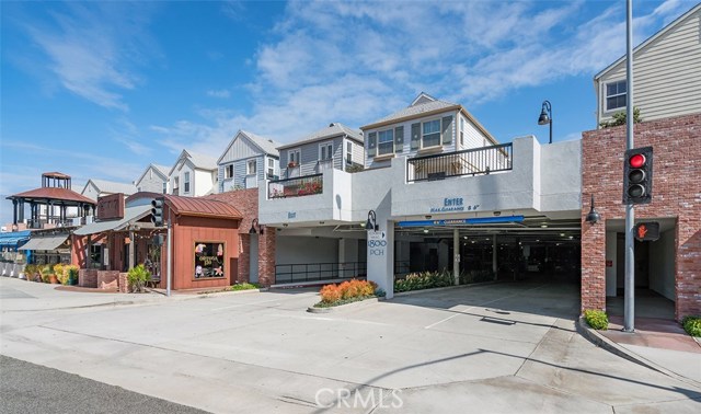 1800 Pacific Coast, Redondo Beach, California 90277, 4 Bedrooms Bedrooms, ,3 BathroomsBathrooms,Residential,Sold,Pacific Coast,SB17200790