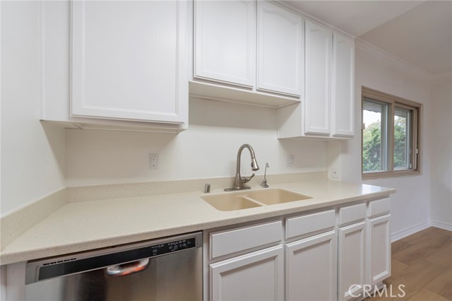 8710 Belford Avenue, Los Angeles CA: https://media.crmls.org/medias/058a6605-0d32-4ca6-860f-0126d07b4a97.jpg