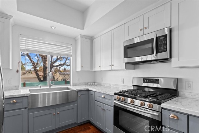 Detail Gallery Image 27 of 28 For 5324 Kester Ave #12,  Sherman Oaks,  CA 91411 - 2 Beds | 2/1 Baths