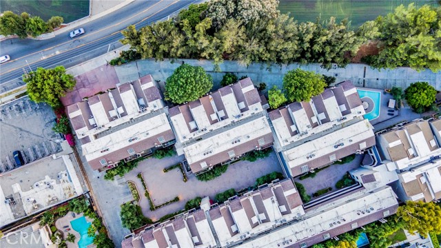 Detail Gallery Image 32 of 37 For 13331 Moorpark St #319,  Sherman Oaks,  CA 91423 - 2 Beds | 2 Baths