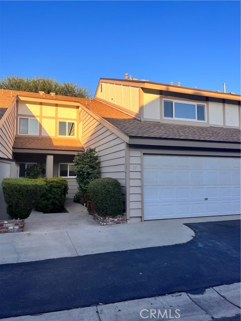 18319 Collins Street, Tarzana CA: https://media.crmls.org/medias/058b9e62-58ec-44c4-91bd-22c6f46cb653.jpg