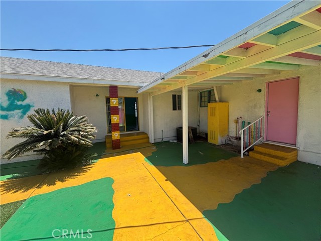 Detail Gallery Image 32 of 35 For 7032 Stansbury Ave, Van Nuys,  CA 91405 - 4 Beds | 3 Baths