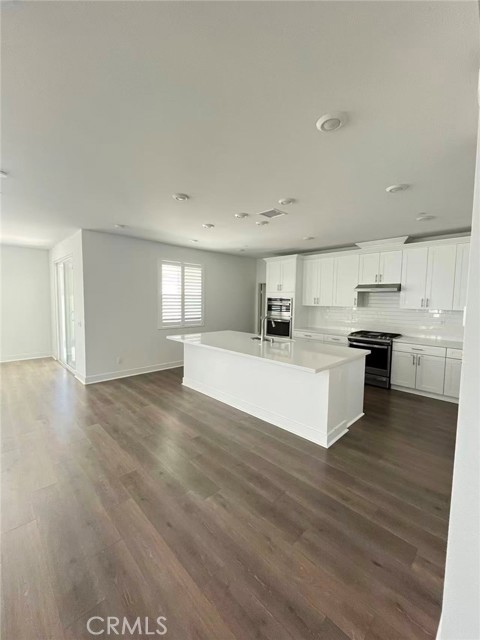 Detail Gallery Image 4 of 25 For 33075 Noir, Winchester,  CA 92596 - 5 Beds | 3/1 Baths