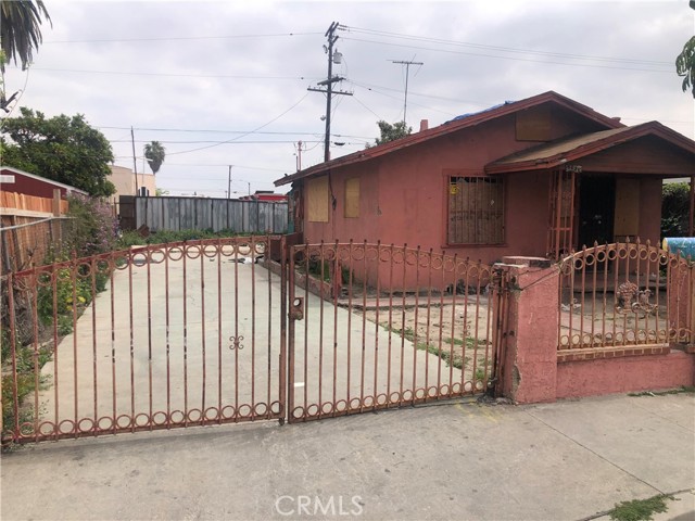 8626 Prince Ave, Los Angeles, CA 90002