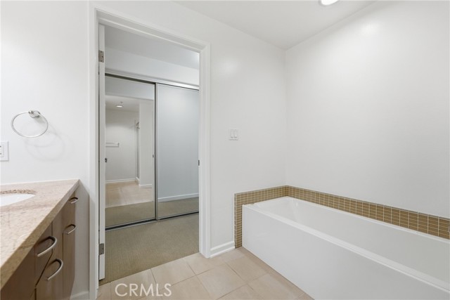 250 North First Street, 329 photo 18