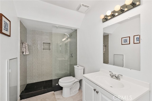 Detail Gallery Image 16 of 29 For 1366 W 2nd St, San Pedro,  CA 90732 - 3 Beds | 2 Baths