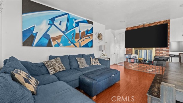 Detail Gallery Image 4 of 26 For 17547 Granada, Fontana,  CA 92335 - 3 Beds | 2 Baths