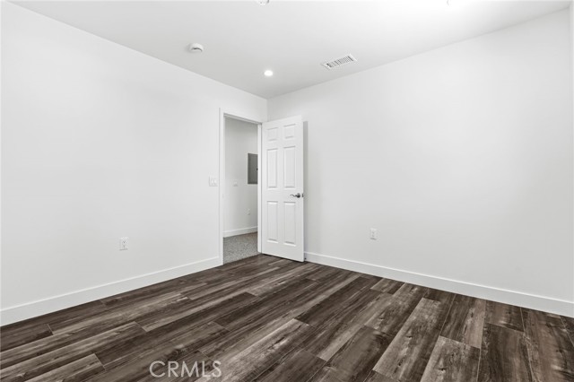 11062 Oneida Avenue, San Fernando CA: https://media.crmls.org/medias/058e6a7d-66ee-4012-852a-7bfa7c8e93da.jpg