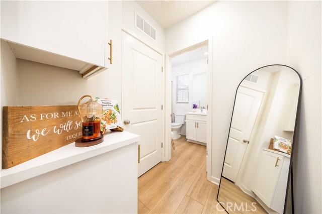 Detail Gallery Image 7 of 42 For 126 Sunnyside, Irvine,  CA 92618 - 2 Beds | 2 Baths