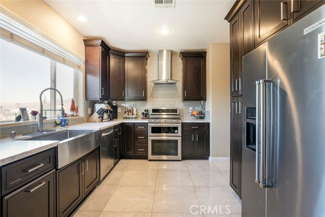 Detail Gallery Image 16 of 51 For 1301 Corona Dr, Glendale,  CA 91205 - 3 Beds | 5 Baths