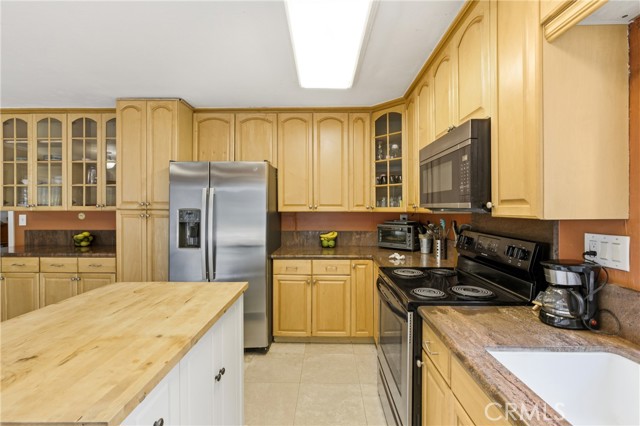 Detail Gallery Image 9 of 31 For 1038 Angus Ct, San Marcos,  CA 92069 - 4 Beds | 2/1 Baths