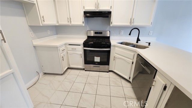 14202 Flower Street, Garden Grove CA: https://media.crmls.org/medias/05919642-d771-470d-bff6-c3d839455b89.jpg