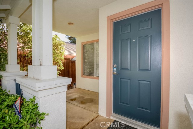 Detail Gallery Image 3 of 31 For 554 Pointe Vista Ct, Corona,  CA 92881 - 3 Beds | 2/1 Baths