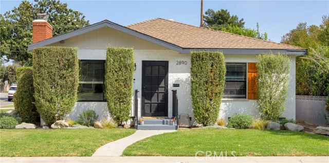 Detail Gallery Image 1 of 22 For 2890 Daisy Ave, Long Beach,  CA 90806 - 3 Beds | 2 Baths