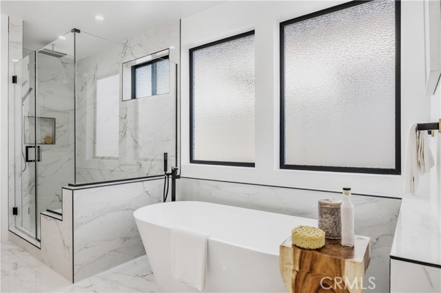 924 17th St, Hermosa Beach CA: https://media.crmls.org/medias/0592f773-614d-4a6c-aeab-ced47673fe1b.jpg