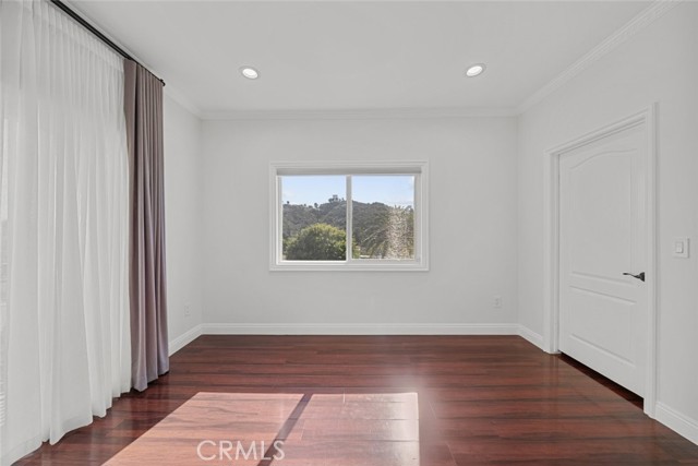 Detail Gallery Image 38 of 46 For 6939 Greeley St #101,  Tujunga,  CA 91042 - 3 Beds | 2 Baths