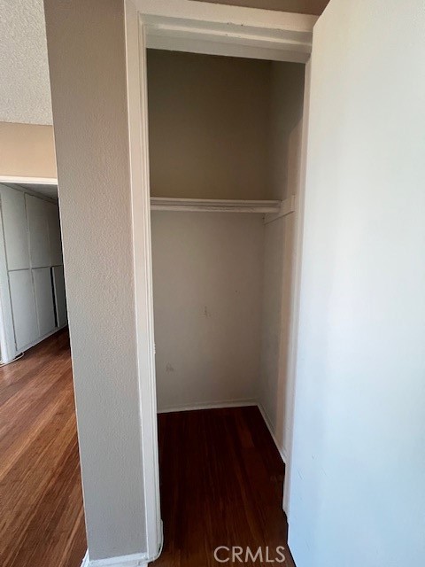 Detail Gallery Image 8 of 16 For 622 S Barrington #302,  Los Angeles,  CA 90049 - 1 Beds | 2 Baths