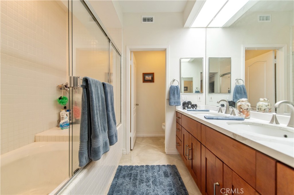 MLS #OC25264266 image #14