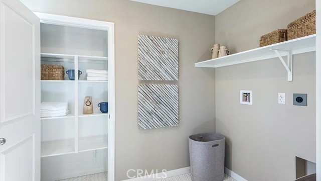 Detail Gallery Image 14 of 18 For 1357 Yeager Ave, Rialto,  CA 92376 - 4 Beds | 3 Baths