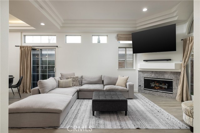 2295 La Playa N Drive, Costa Mesa CA: https://media.crmls.org/medias/05944918-e8d3-4b7b-97ae-b3ee9b00d943.jpg