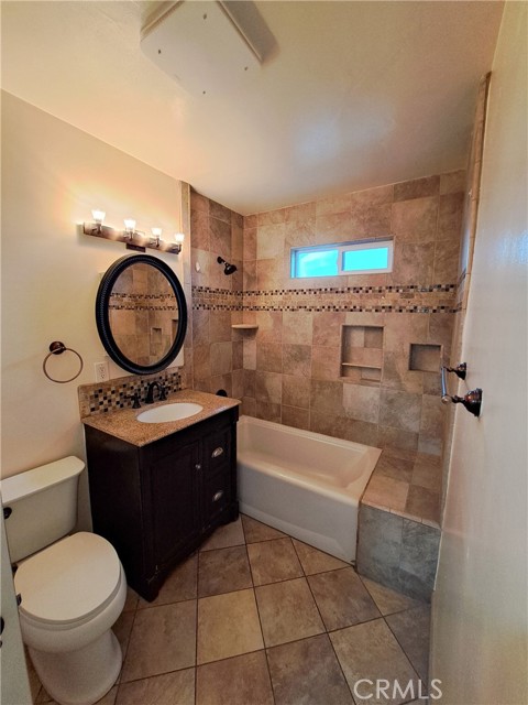 Detail Gallery Image 27 of 59 For 20121 Comanche Pl, Winnetka,  CA 91306 - 3 Beds | 2 Baths