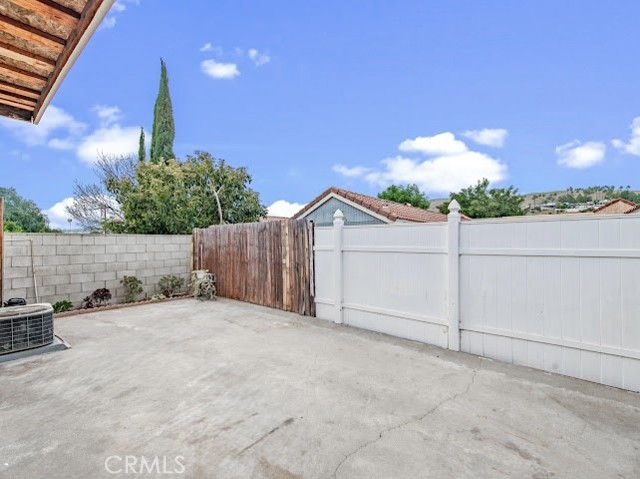 Detail Gallery Image 22 of 27 For 1631 Byron Ct, Pomona,  CA 91768 - 3 Beds | 2 Baths
