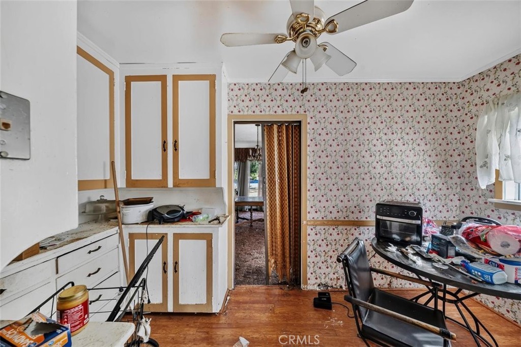 https://media.crmls.org/medias/0594ca21-484d-49d7-87ed-01833ca0fdf9.jpg?preset=X-Large