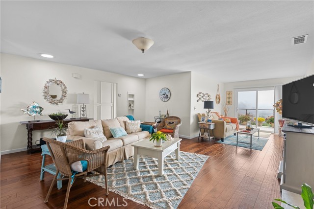 Detail Gallery Image 3 of 40 For 634 Vista Pacifica Cir, Pismo Beach,  CA 93449 - 2 Beds | 2 Baths