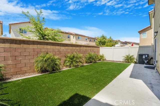 Detail Gallery Image 10 of 34 For 27384 Red Rock Rd, Moreno Valley,  CA 92555 - 3 Beds | 2/1 Baths