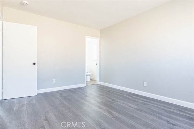 2008 Sequoia Drive, Barstow CA: https://media.crmls.org/medias/059694f1-51cb-4431-9a1f-c1965a70c75a.jpg