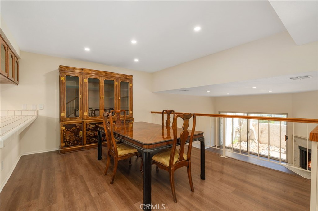 MLS #DW25227160 image #8