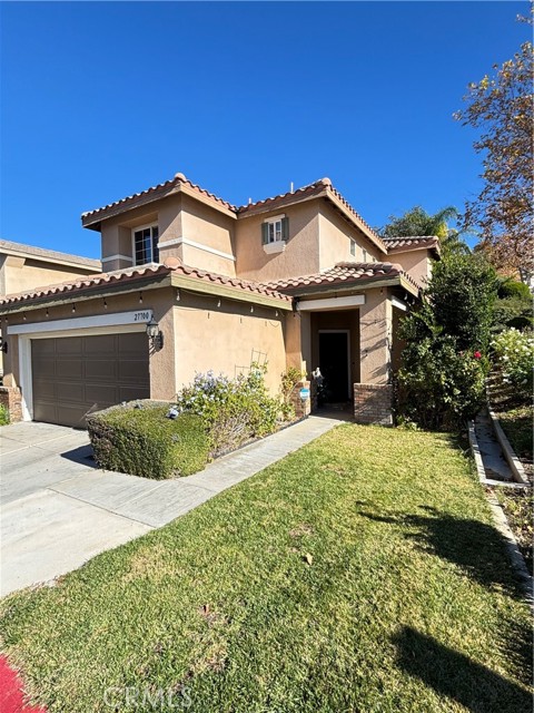 Detail Gallery Image 2 of 28 For 27700 Thalia Ln, Canyon Country,  CA 91351 - 3 Beds | 3 Baths