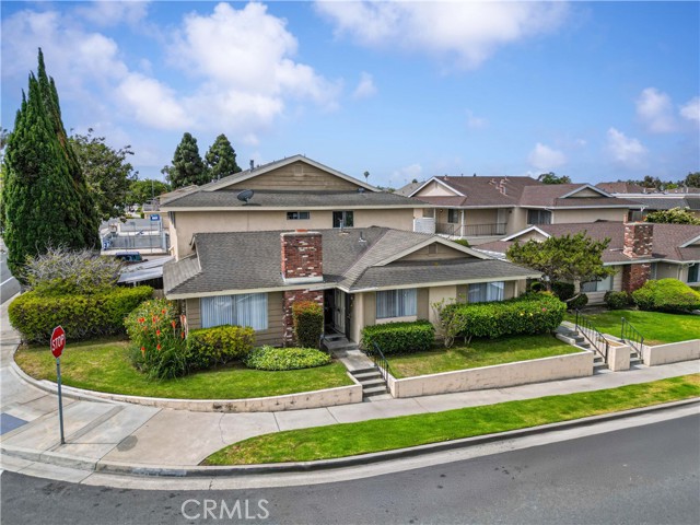 7340 Corsican Drive, Huntington Beach CA: https://media.crmls.org/medias/05995f28-729d-4794-b249-9a57147f1a5e.jpg