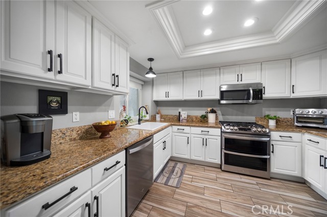 Detail Gallery Image 7 of 34 For 22105 Summit Hill #29,  Lake Forest,  CA 92630 - 3 Beds | 2/1 Baths