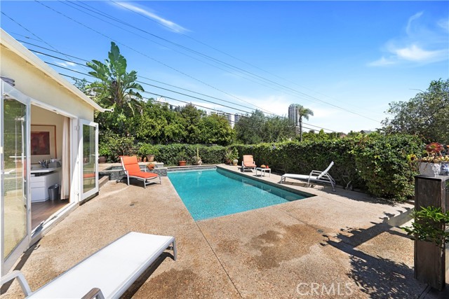 Detail Gallery Image 22 of 56 For 10707 Rochester, Los Angeles,  CA 90024 - 3 Beds | 3 Baths