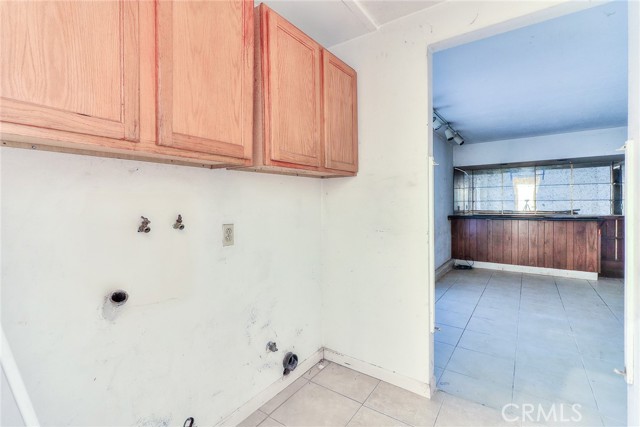 Detail Gallery Image 12 of 23 For 905 Brighton Way, Montebello,  CA 90640 - 5 Beds | 3 Baths