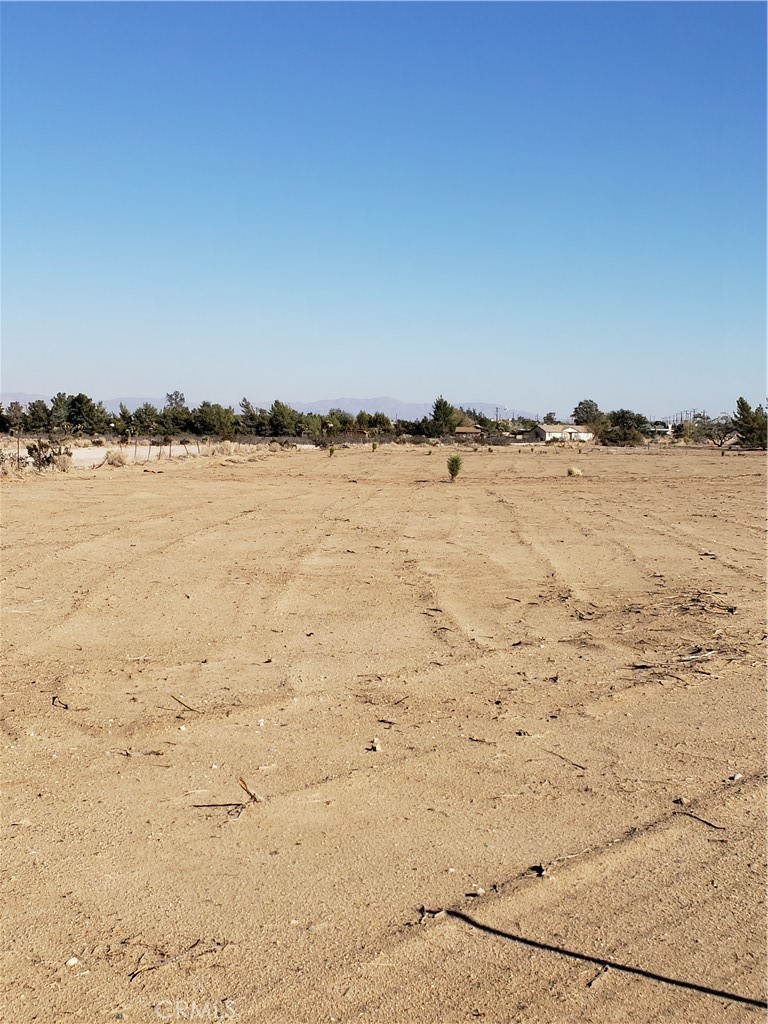 10455 Goss Road, Phelan, CA 92371