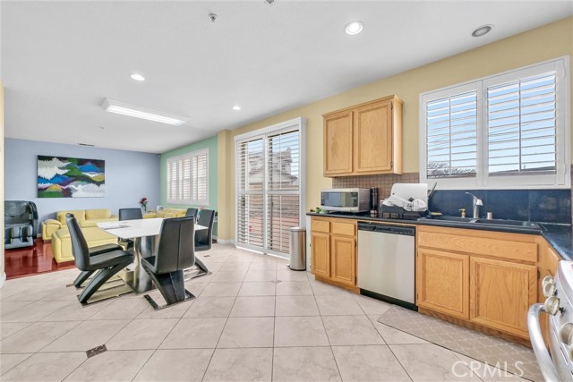 Detail Gallery Image 14 of 32 For 7801 Sheridan, Fontana,  CA 92336 - 3 Beds | 2/1 Baths