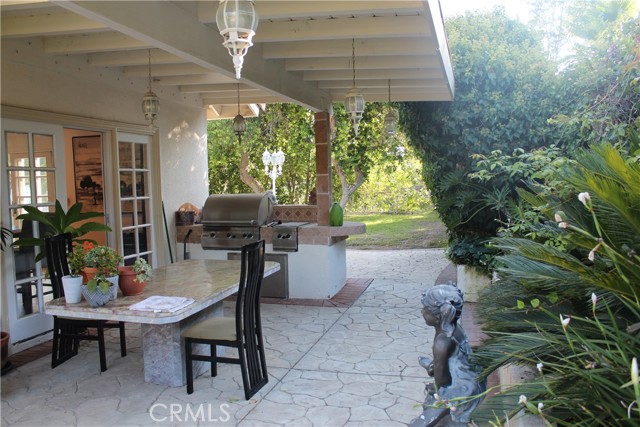 Detail Gallery Image 17 of 23 For 4527 Stark, Woodland Hills,  CA 91364 - 3 Beds | 3 Baths