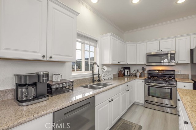 Detail Gallery Image 13 of 45 For 1842 Baldwin Lake, Big Bear City,  CA 92314 - 3 Beds | 2/1 Baths