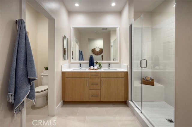 Detail Gallery Image 6 of 7 For 1313 Cantada Ct, El Cajon,  CA 92019 - 3 Beds | 3 Baths
