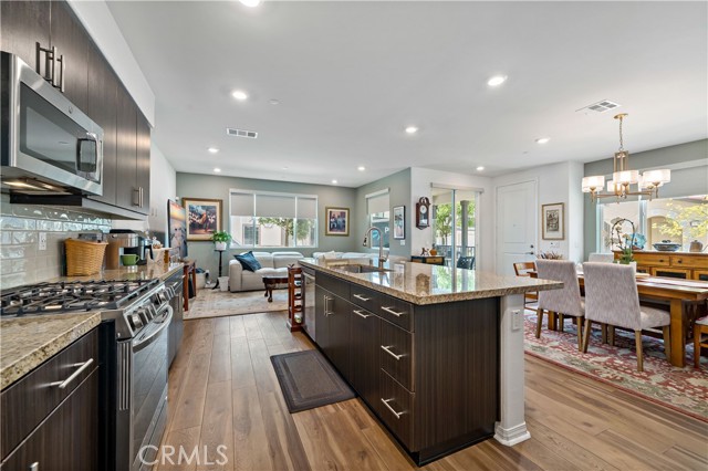15210 Horizon Street, Fontana CA: https://media.crmls.org/medias/059b7da3-aa52-44d0-87ef-95b8cf7119e0.jpg