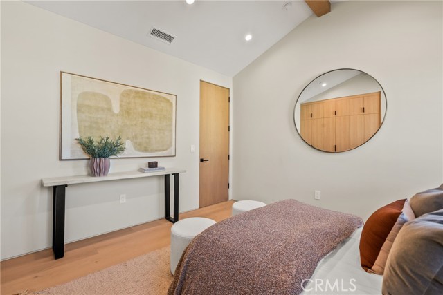 Detail Gallery Image 30 of 42 For 4245 Bellaire Ave, Studio City,  CA 91604 - 5 Beds | 5/1 Baths
