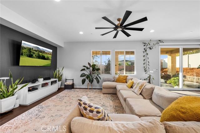 Detail Gallery Image 15 of 60 For 34947 Thorne Ct, Murrieta,  CA 92563 - 5 Beds | 4/1 Baths