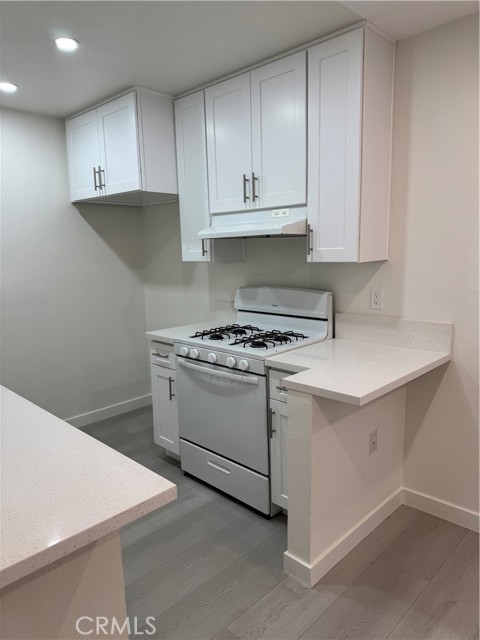 Detail Gallery Image 6 of 14 For 2616 Canada #305,  Glendale,  CA 91208 - 2 Beds | 2 Baths