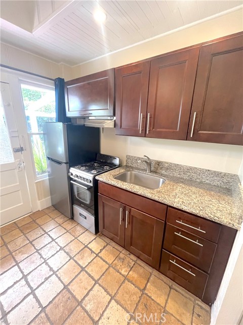 Detail Gallery Image 7 of 31 For 212 N Coast Hwy #10,  Laguna Beach,  CA 92651 - 1 Beds | 1 Baths