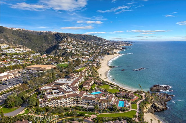 89 Blue Lagoon Villa, Laguna Beach CA: https://media.crmls.org/medias/059e17da-ac37-443e-a20c-795e6d68cad3.jpg